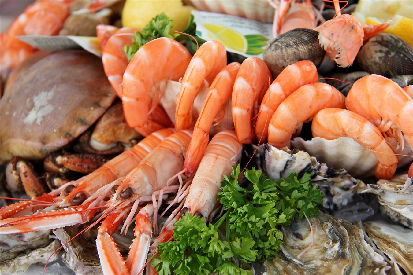 Produits exotiques – Fruits, poissons et soins capillaires adaptés